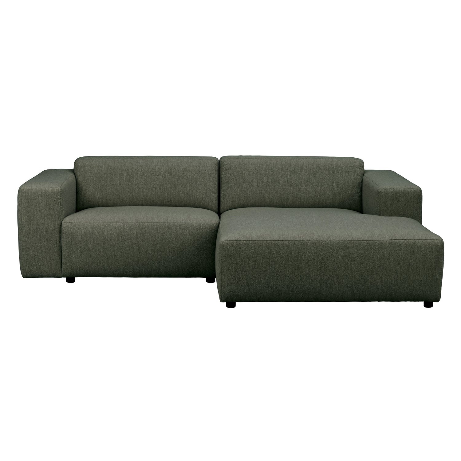 Kolmen istuttava Willard-divaanisohva tummanvihreällä Alice(#162)-kankaalla. Divaani oikealla.