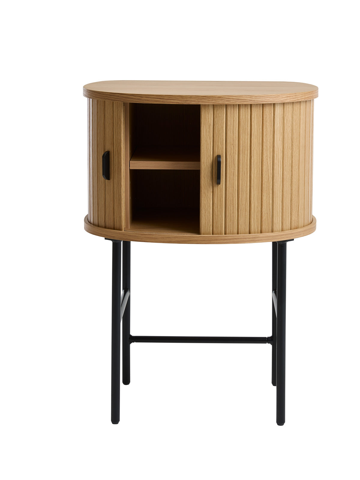 Nola-yöpöytä tammenvärisenä. Tasossa on mustat metalliset vetimet ja säädettävät metallijalat ovat mustat.