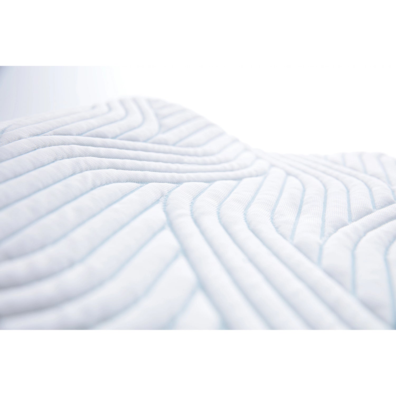 Helppohoitoisessa Tempur Original -tyynyssä on täysin uudistunut hengittävä 3D-kuvioitu Smart Cool-päällinen.