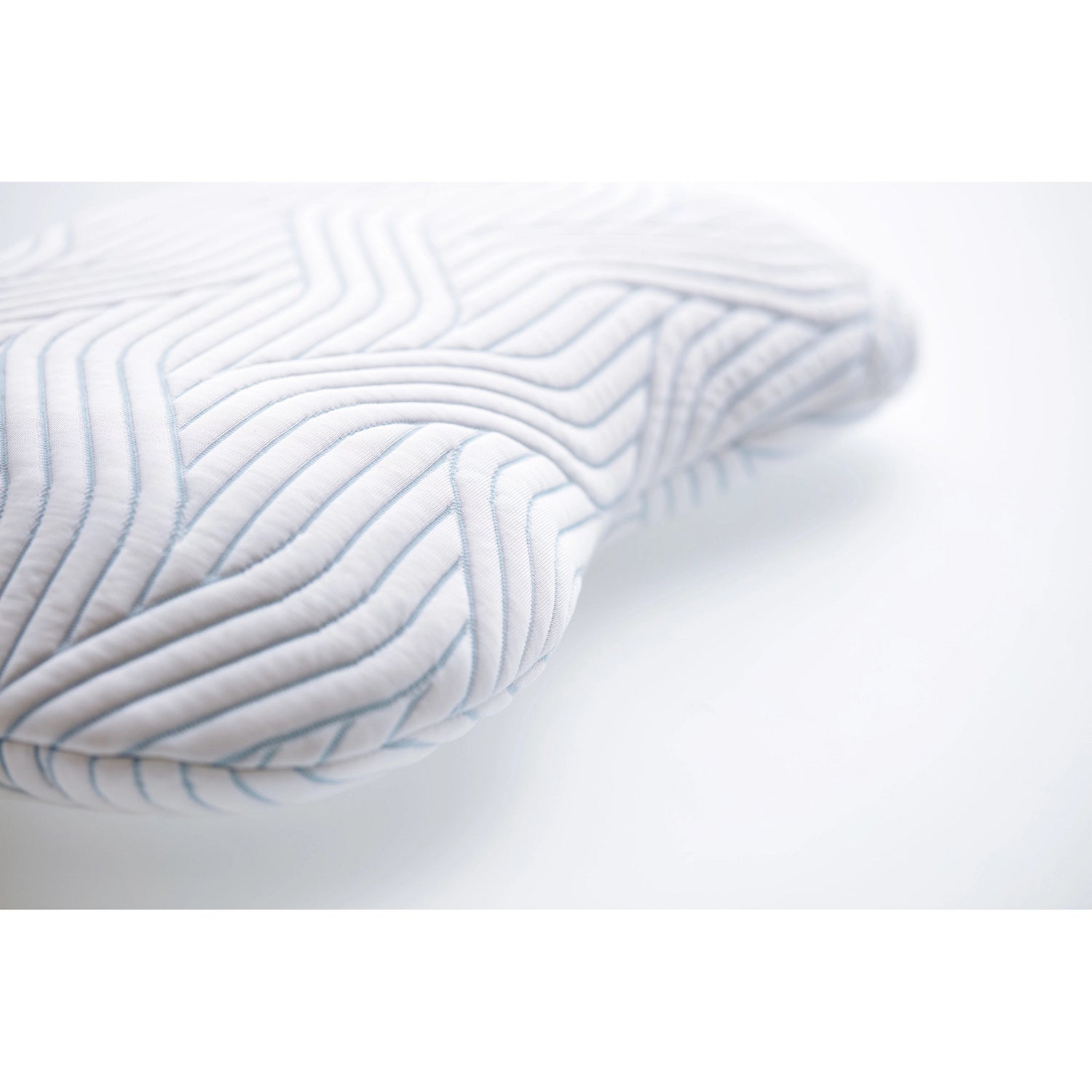 Tempur Sonata -tyynyssä on 3D-kuvioitu viilentävä Smart Cool-päällinen.