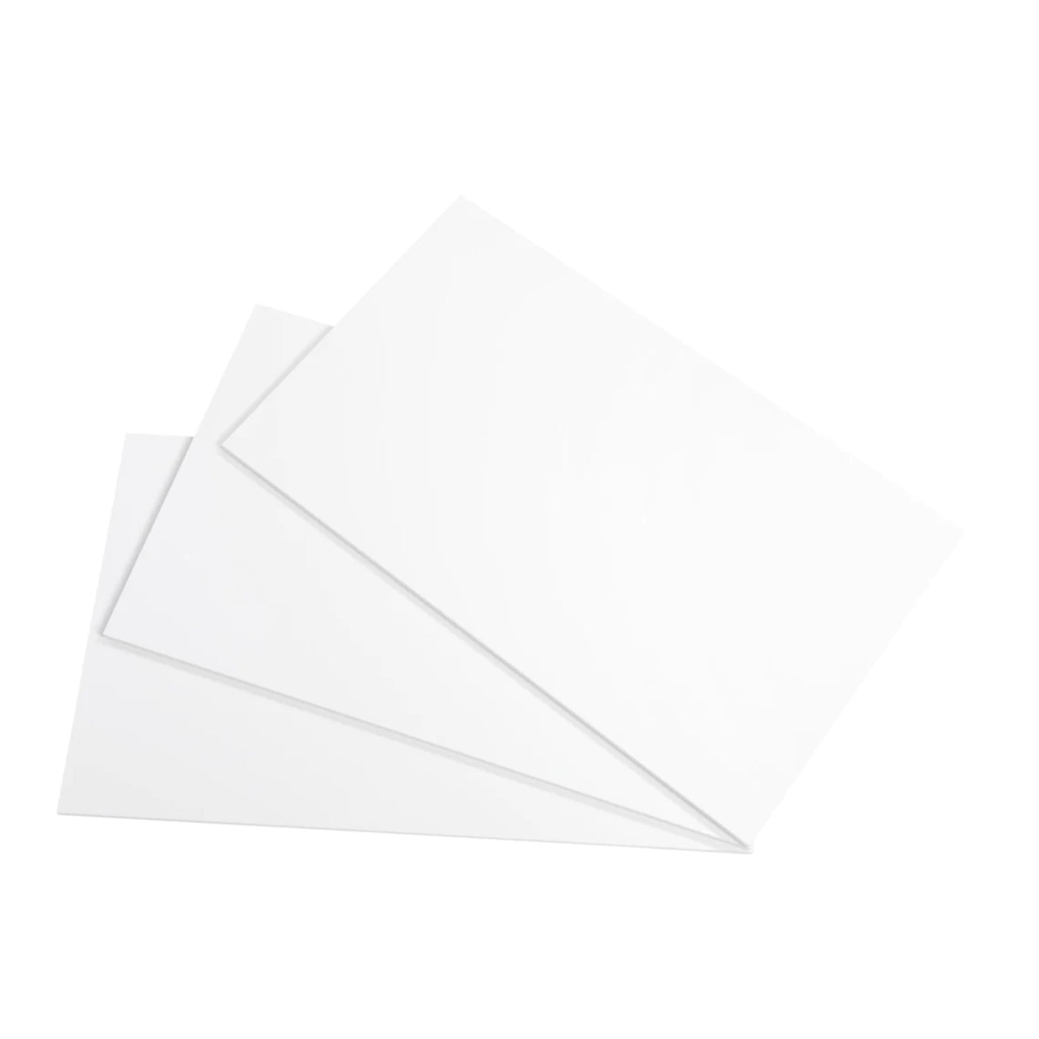 Karo 3-ovisen vaatekomeron hyllypaketti. Paketti sisältää 3 kpl lisähyllylevyjä.