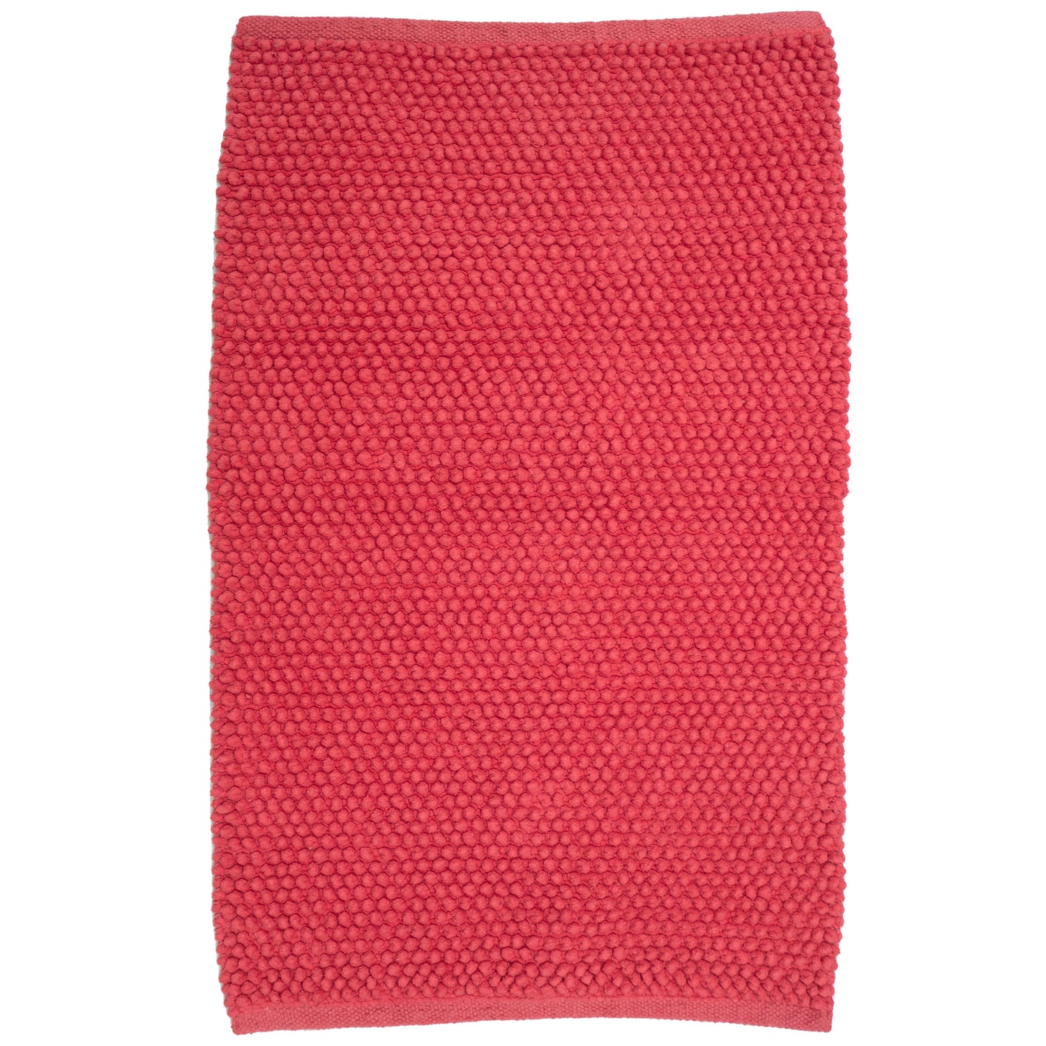 Pampulapintainen Olivia-puuvillamatto vadelmanvärisenä. Imukykyinen matto liukumattomalla pohjalla sopii kodin kylpyhuone- ja wc-tiloihin.