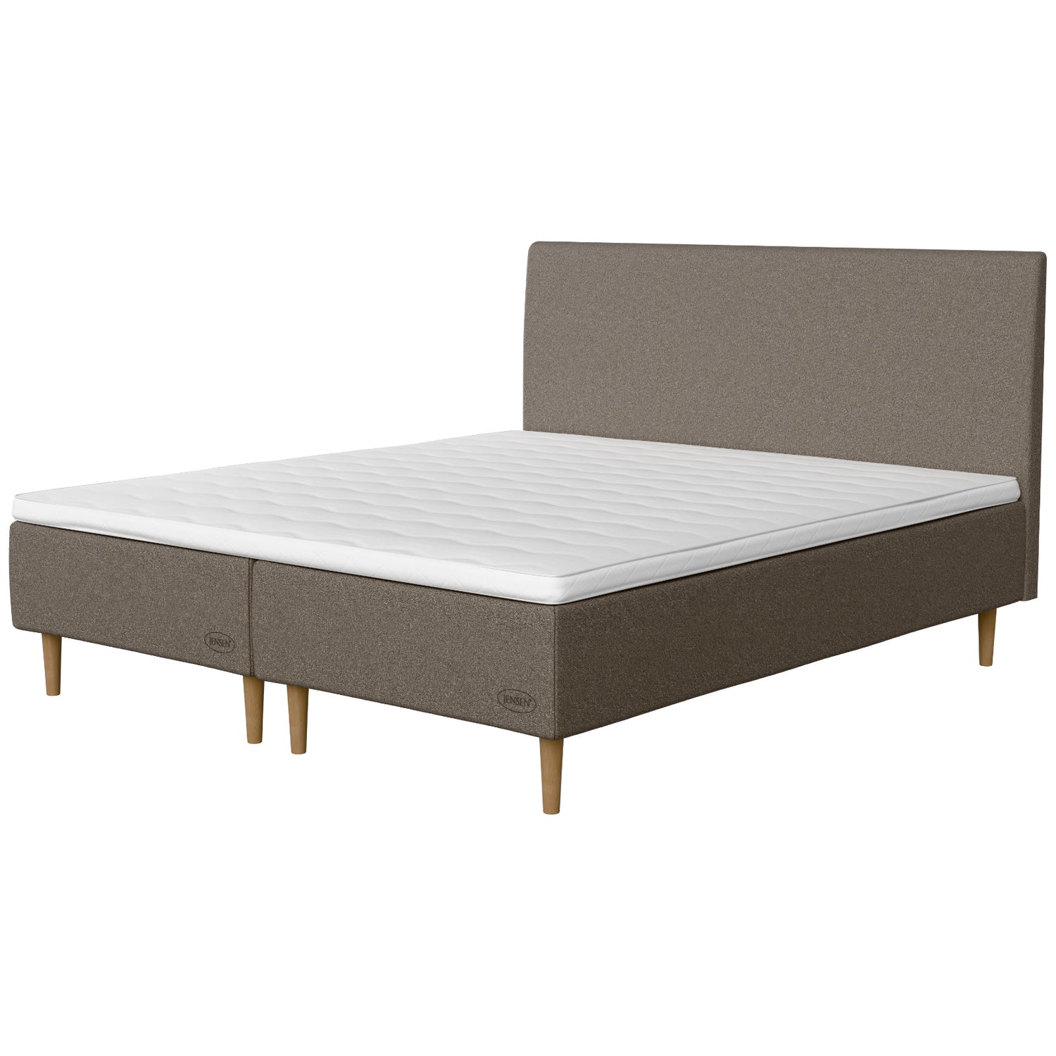 Jensen Opal -runkopatjasängyn harmaanruskea Grey Brown 188 -verhoilu ja luonnonväriset 18 cm korkeat Conic-tammijalat. Yhtenäinen sijauspatja ja jalat sisältyvät hintaan. Jensen-sängynpääty myydään erikseen.