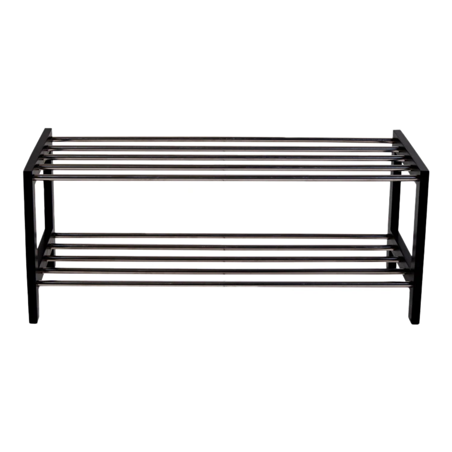 Padova-kenkähyllyssä on mustassa puurungossa metalliset hyllyt.