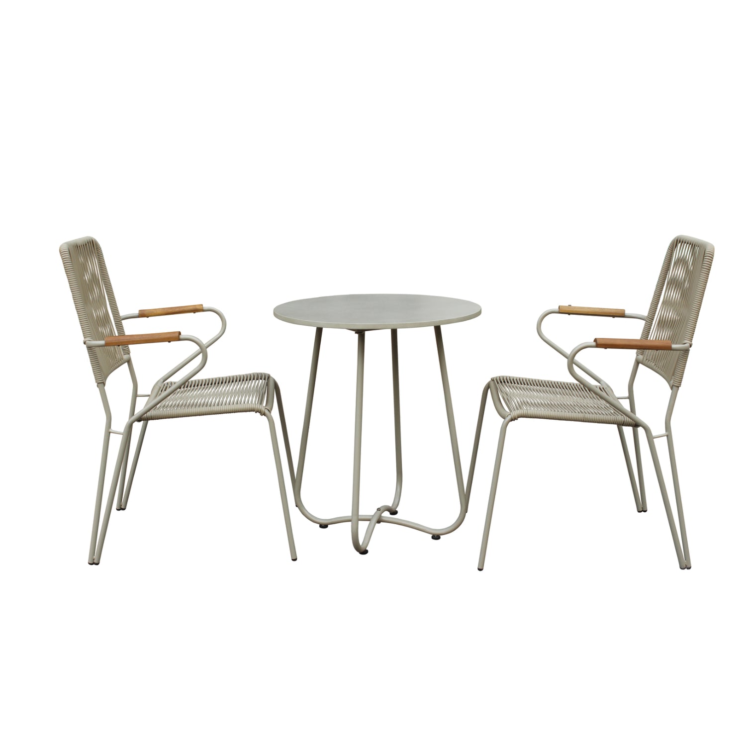 Kuvassa on Kesähelmi-pöytä 60 x 60 cm beigellä metallirungolla ja ohuella sementtikannella, sekä käsinojalliset tuolit akaasiakäsinojilla.