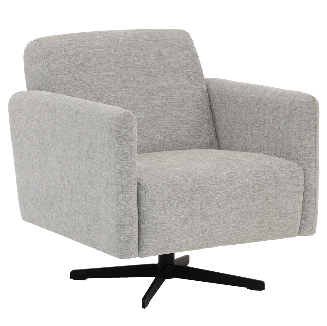 Stockholm-nojatuoli vaaleanharmaalla Oliver 173 -kangasverhoilulla ja mustalla sakarajalalla.