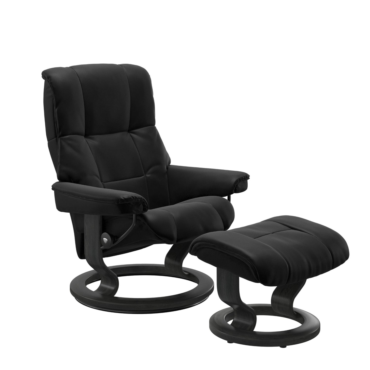 Stressless Mayfair M -lepotuoli ja rahi mustana: Black 19 Batick-nahkaverhoilulla ja harmaa petsatulla -Classic-puujalustalla.