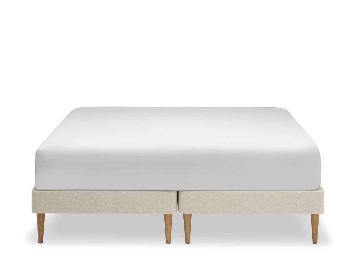 TEMPUR Stay -vuoderunkosänky edestä, hiekka Sand, koot 140 x 200, 160 x 200 ja 180 x 200 cm.