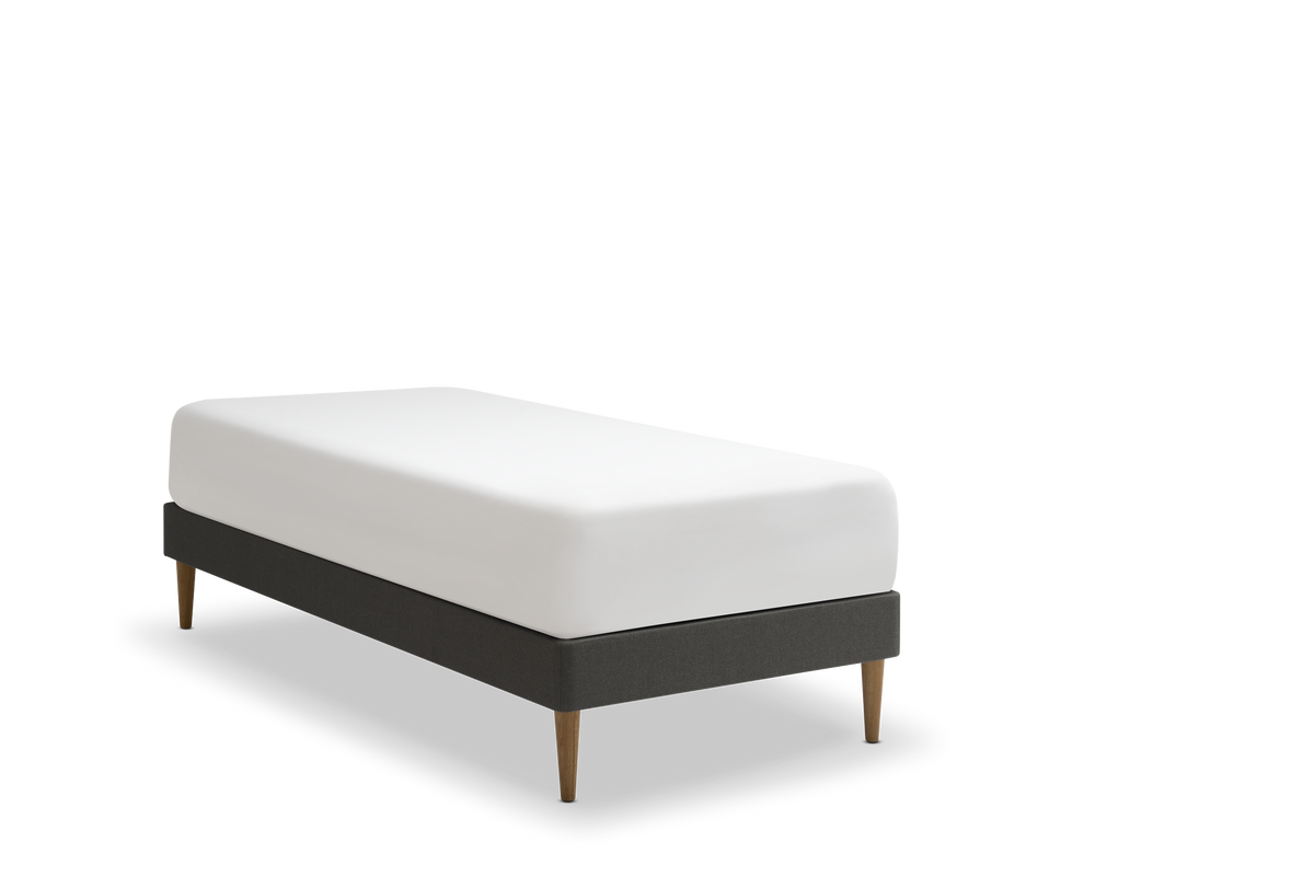 TEMPUR Stay -vuoderunkosänky viistosta, hiili Charcoal Grey, koot 80 x 200, 90 x 200 ja 90 x 210 cm.