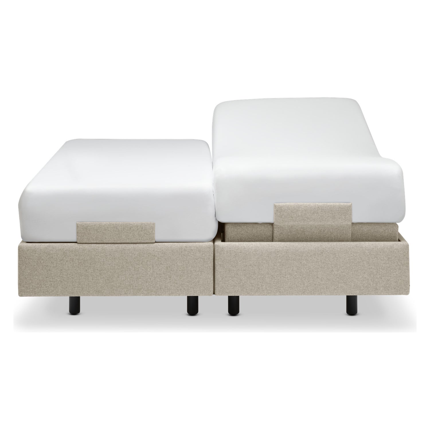 Tempur Boxspring Adjustable -parivuodepaketti tumman hiekanvärisellä Sand -kankaalla verhoiltuna ja TEMPUR PRO Plus CoolQuilt 27 cm patjalla, sekä tummilla vakiojaloilla.
