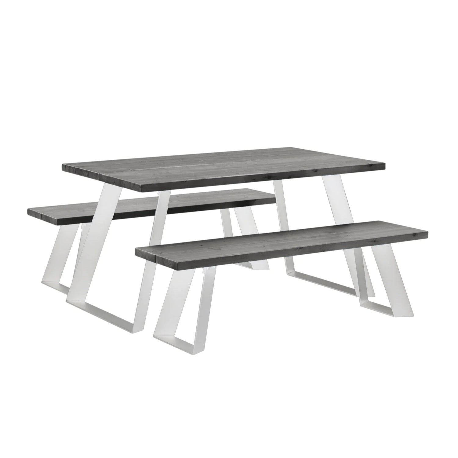 Venla-lankkupöytä 150 x 90 cm ja kaksi 150 cm Venla-penkkiä harmaalla kansivärillä ja vinoilla valkoisilla metallijaloilla.