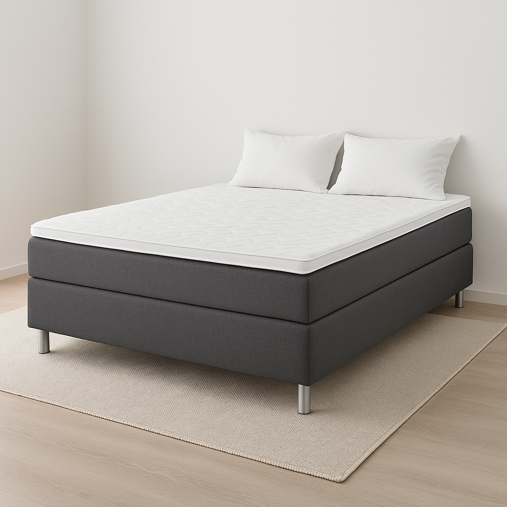 Aalto-jenkkisänkypakettiin sisältyvät profiloitu sijauspatja ja metallijalat. Stailattu visualisointi.