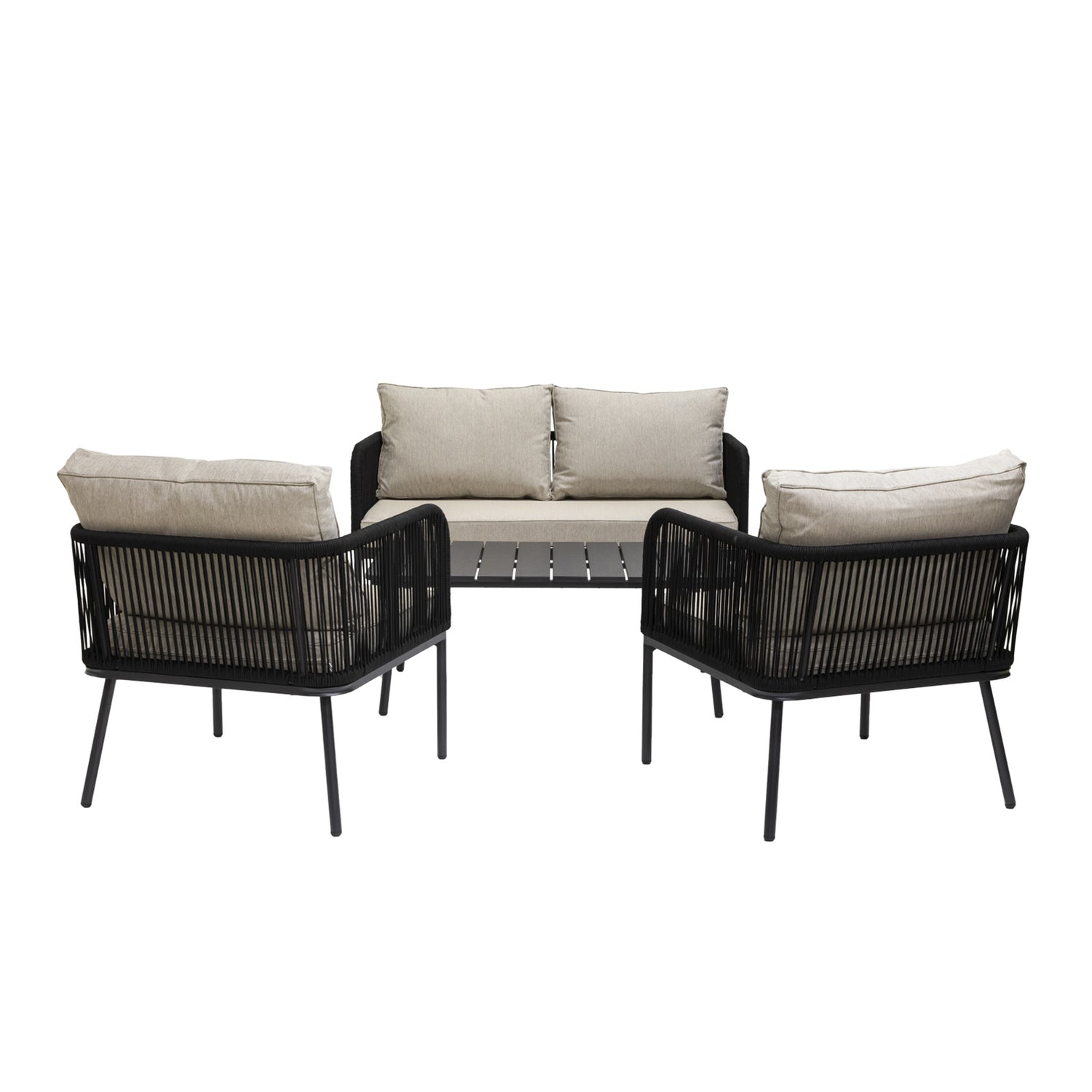 Kuvassa on Suvituuli-sohvaryhmän 2-istuttava sohva, 2 nojatuolia ja sohvapöytä. Mustissa ulkokalusteissa on beiget istuinpehmusteet.