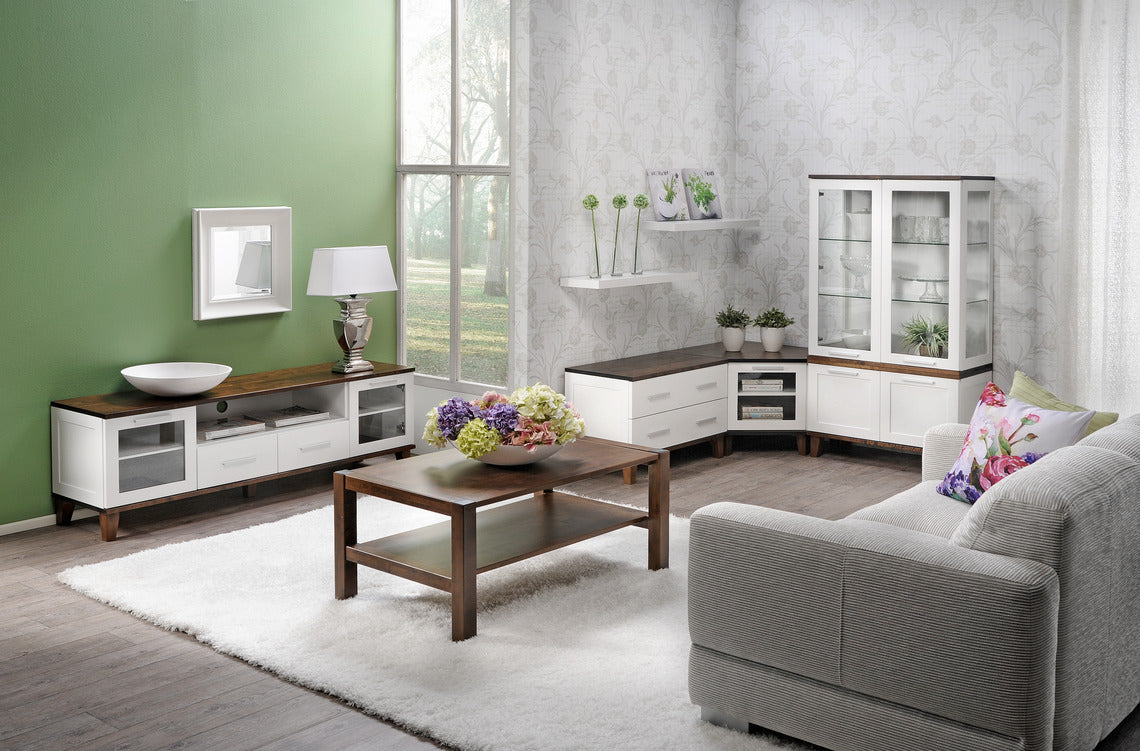 Tv-tasokulma on helppo yhdistää muihin Vuokatti-kalusteisiin. Vuokatti-tv-tasokulmaa voi käytää kokonaisuuden kulmapalana tai sellaisenaan kulmaan sijoitettavana tasona.