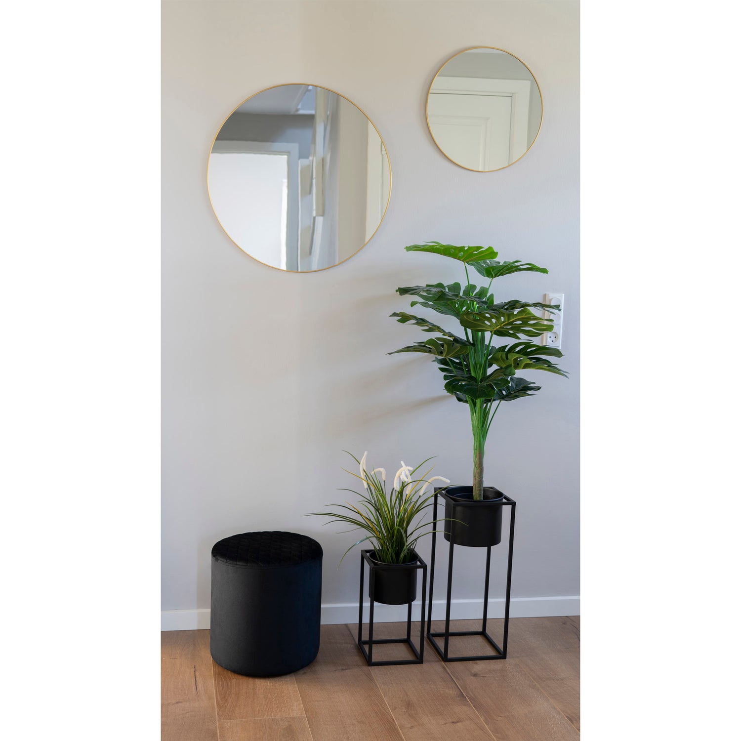 Kukkapylväät toimivat myös kauniina sisustuselementtinä.