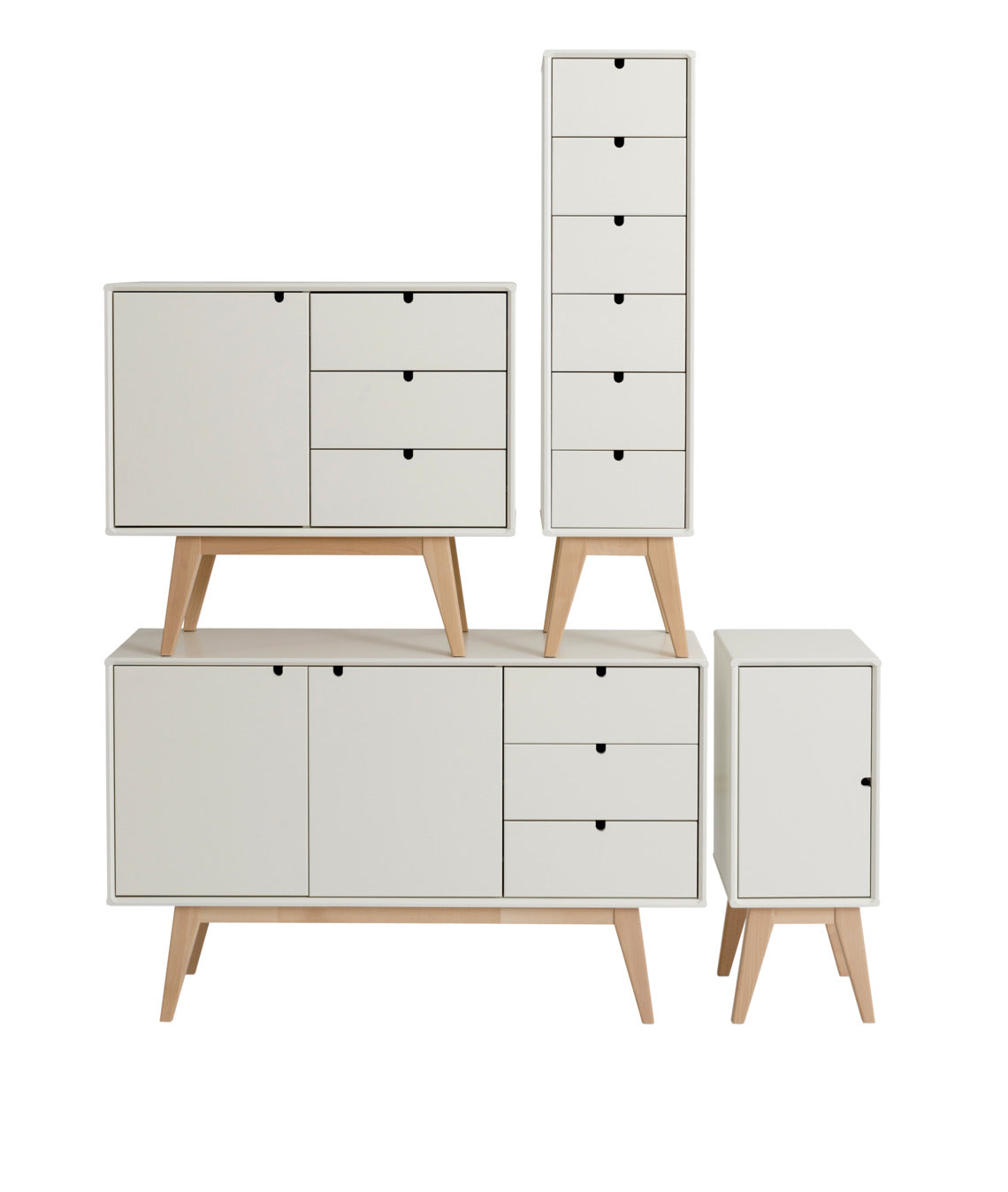 Notte-säilytyskalusteita värissä valkoinen maalattu koivu. Notte-malliston jalkasarja on aina koivunvärinen.