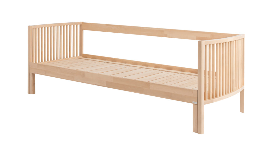 Aarre-laverisohvan massiivikoivurunko.