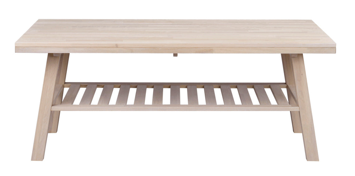 Vaaleissa Brooklyn-kalusteissa on sileä pinta ja viimeistelynä valkokuultoinen öljykäsittely. Kuvan sohvapöydän väri on valkotammi.