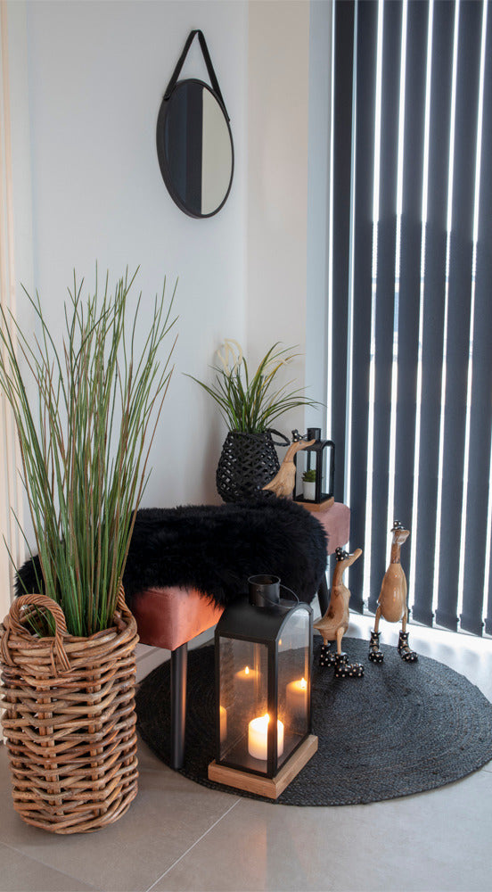 Peili on trendikäs ja käytännöllinen taulun korvike.