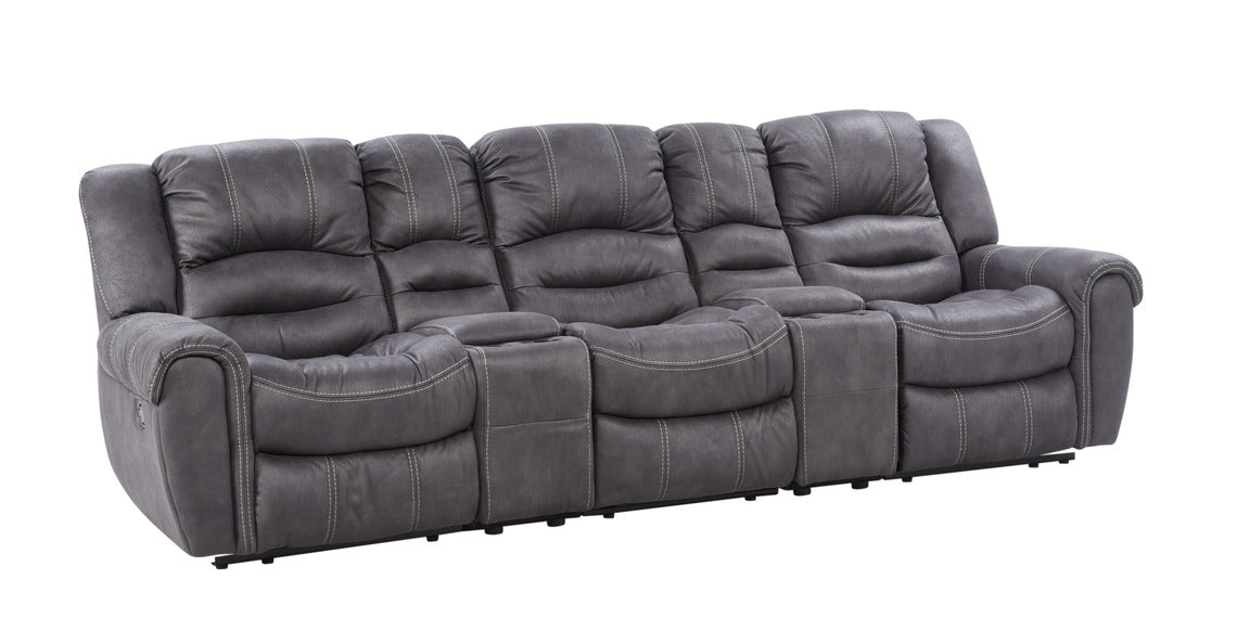 Cinema 3 hengen sohva kahdella juomakonsolilla ja keskiosalla, jossa on recliner-mekanismi. Myös päädyissä on recliner mekanismit, jolla voi kallistaa selkänojaa ja nostaa jalkarahin ylös.