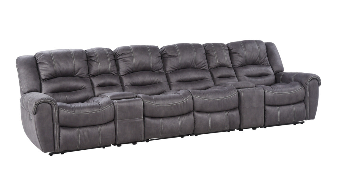 Cinema 4 hengen sohva kahdella juomakonsolilla ja keskiosilla, joissa on recliner-mekanismit. Myös päädyissä on recliner-mekanismi, jolla voi kallistaa selkänojaa ja nostaa jalkarahin ylös.