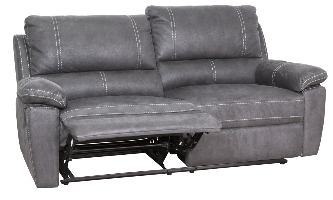 Jalkarahi nousee sohvan sivussa olevasta vivusta vetämällä ja selkänojan kallistusta voi säätää nojautumalla taaksepäin.