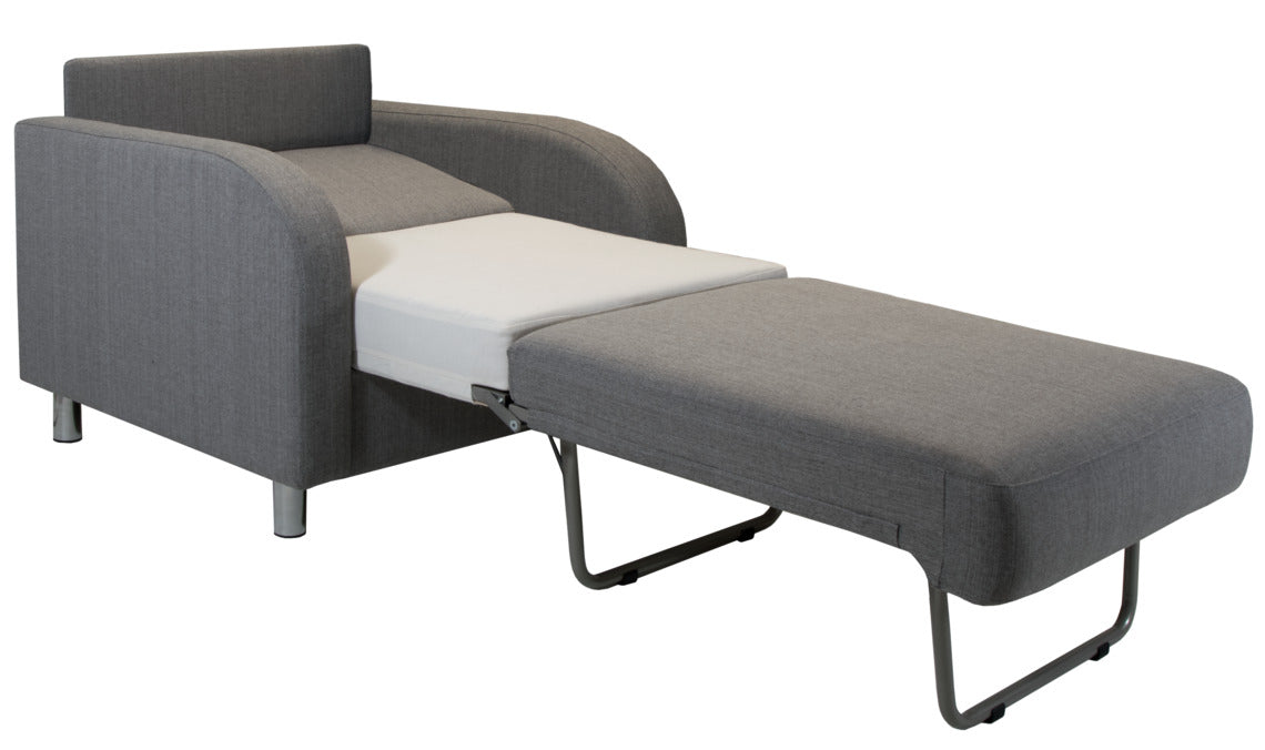 Elina-vuodetuoli harmaalla Sublim 52 -kankaalla ja 10 cm korkeilla metallisilla putkijaloilla. Elina-vuodetuoli palvelee levitettynä kätevänä vierasvuoteena.