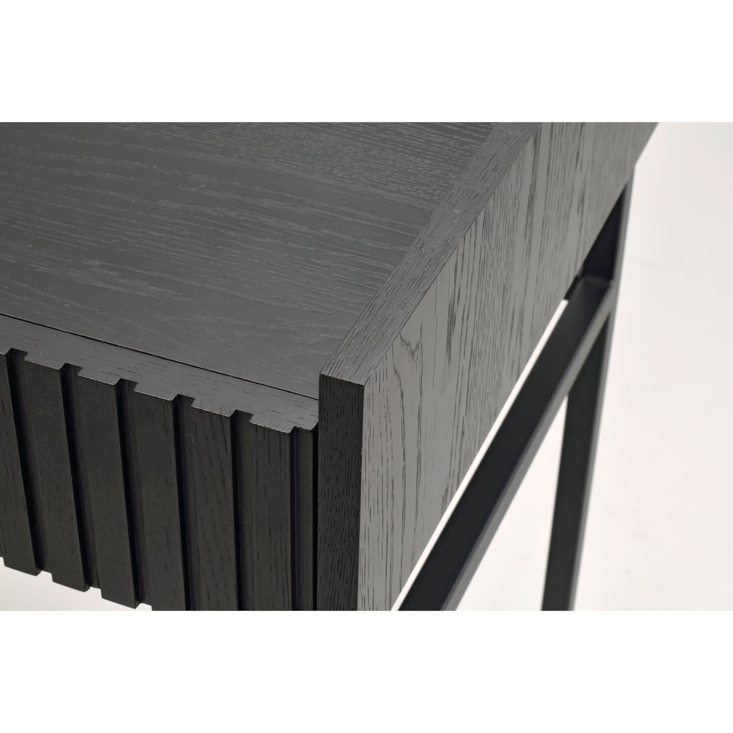 Lähikuva Halifax-työpöydästä.