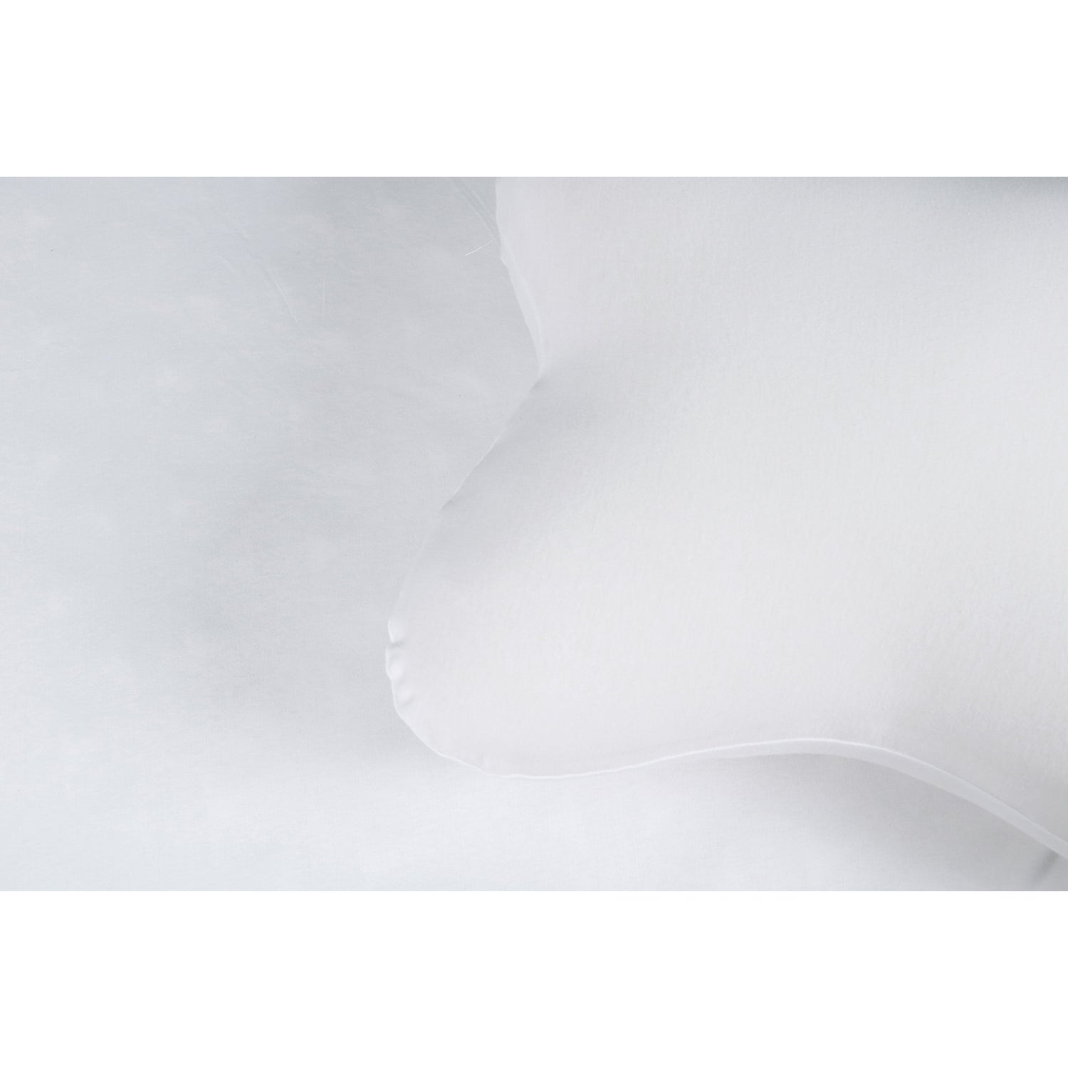 Heaven By Unico -malliston ihanan pehmeät vuodevaatteet on valmistettu vahvasta ja allergisoimattomasta 100 % puuvillasta, joka kestää arkea ja toistuvaa pesua.