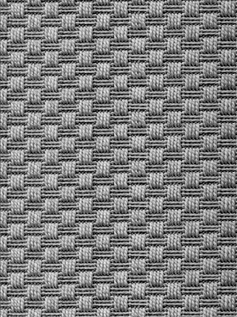 Kuvassa Louhi-matto vaaleanharmaana.