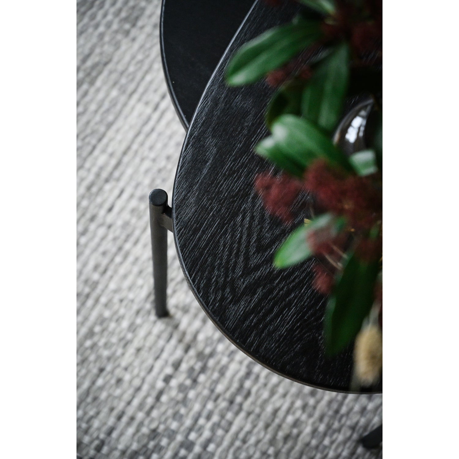 Lähikuva Skye-sohvapöydän kannesta.