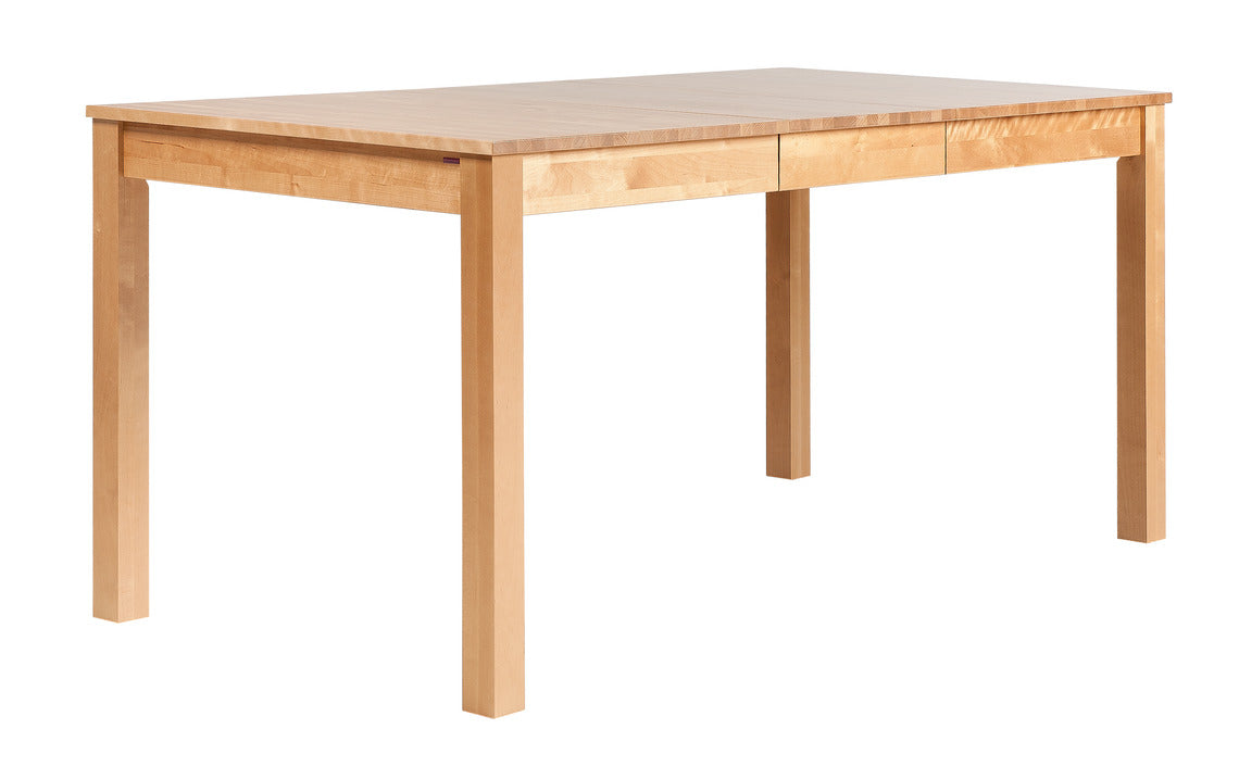 Koivunvärinen Sonja-ruokaryhmän pöytä jatkettuna. Kannen koko on 40 cm jatkopalalla 160 x 80 cm.