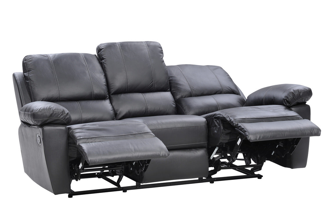 Denver-sohvan recliner-istuimissa jalkarahin saa nostettua ylös ja selkänojan laskettua taakse. Kuvan sohvassa on musta nahkaverhoilu.