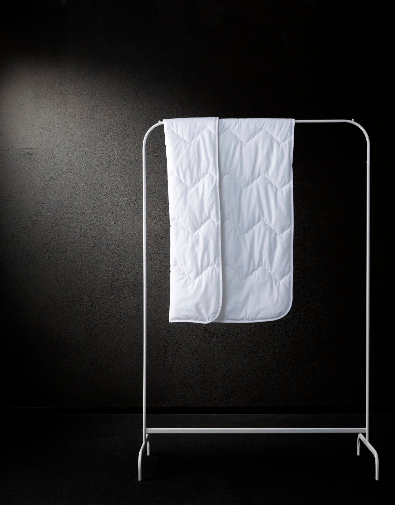 Korkealaatuinen ja luontoystävällinen Familon Original -vauvanpeitto sopii vauvalle n. 1 vuotiaaksi asti.