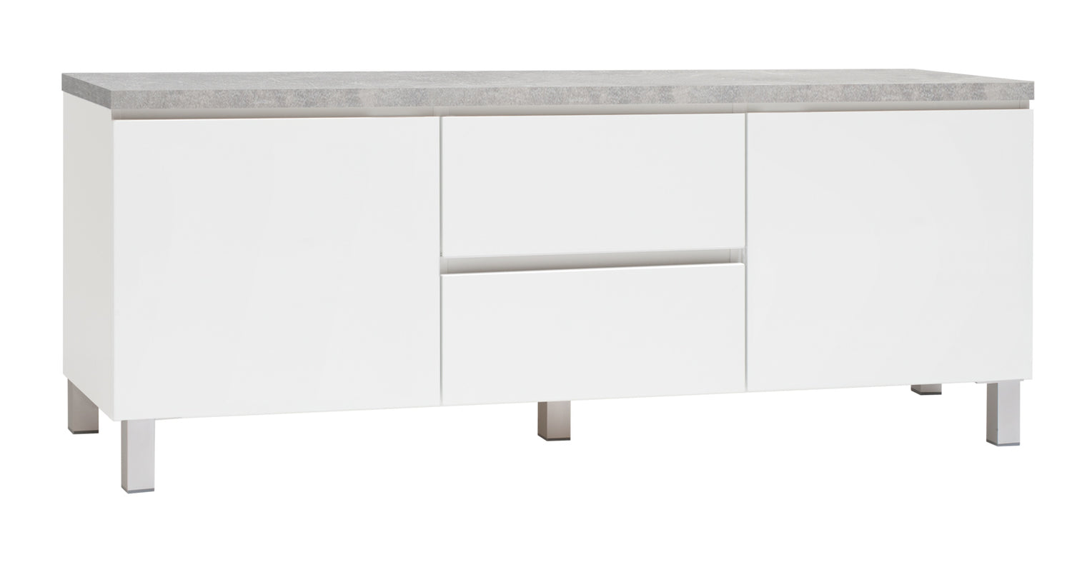 Kuvassa on 137 cm leveä valkoinen Viiva-sarjan tv-taso harmaalla betonijäljitelmän sävyisellä kannella ja hopeanvärisillä alumiinijaloilla.