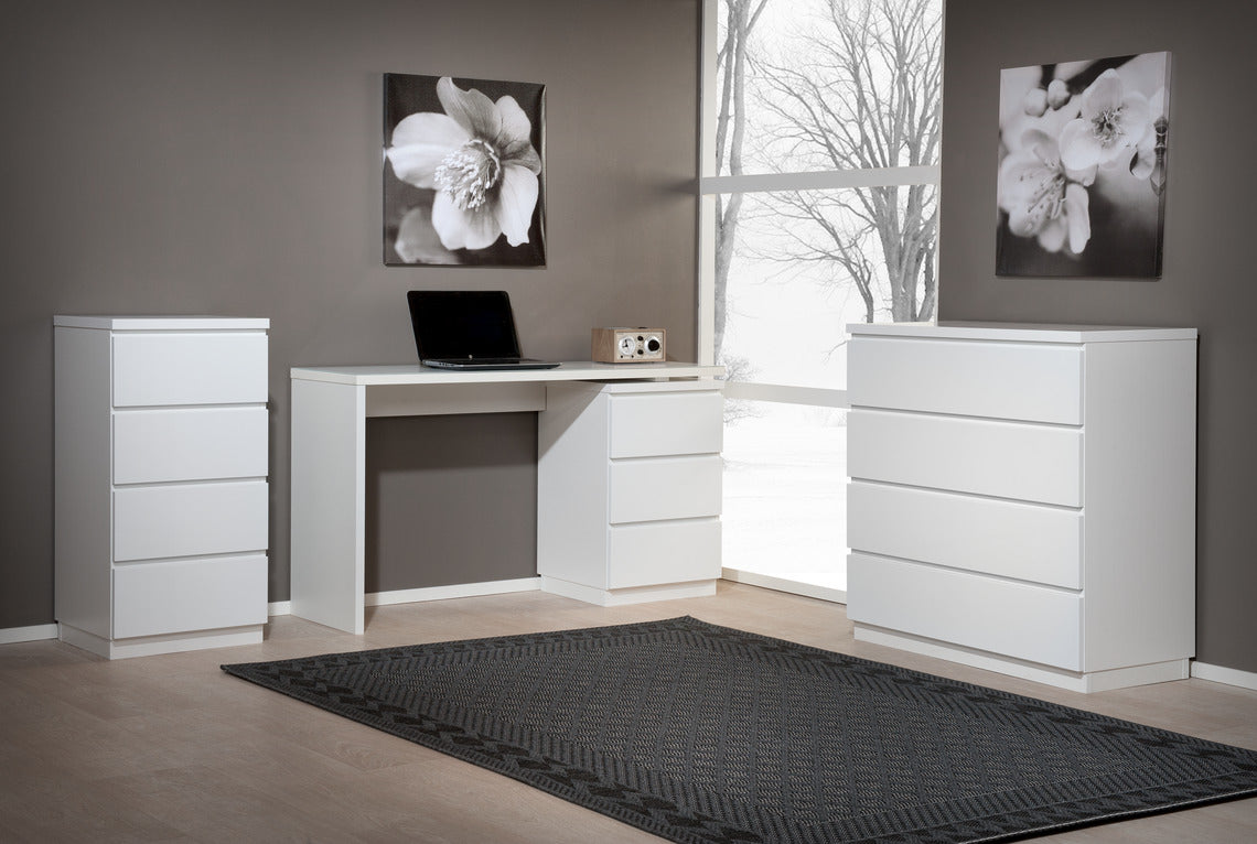 Kuvassa on Viiva-sarjan tyylikkäästi yhteensopivia kalusteita. Tässä 46 cm matala lipasto on yhdistetty kirjoitustason kanssa työpöydäksi.