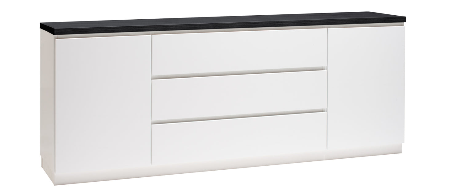 Kuvassa on 184 cm leveä valkoinen Viiva-senkki mustalla kansilevyllä ja valkoisella jalkasokkelilla.