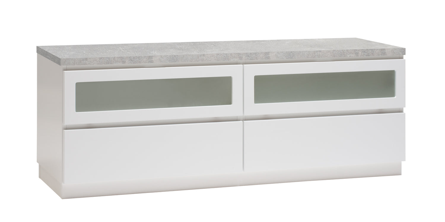Kuvassa on 137 cm leveä valkoinen Viiva-sarjan tv-taso harmaalla betonijäljitelmän sävyisellä kannella ja valkoisella jalkasokkelilla.