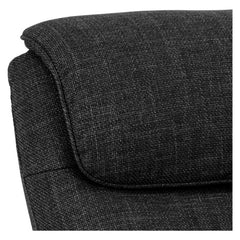 Lähikuvassa Sanderson recliner-nojatuoli, tummanharmaalla kangasverhoilulla.