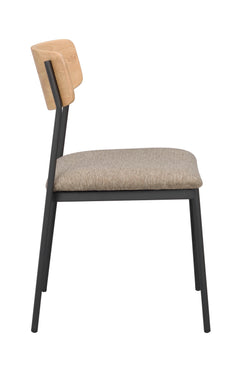 Tammenvärinen Maymont-tuoli beigellä istuinosalla.Tammenvärinen Maymont-tuoli beigellä istuinosalla.