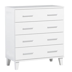 Leveän mallinen Vuokatti-lipasto, väri valkoinen. Lipastossa on pitkänmalliset vetimet ja puujalat.