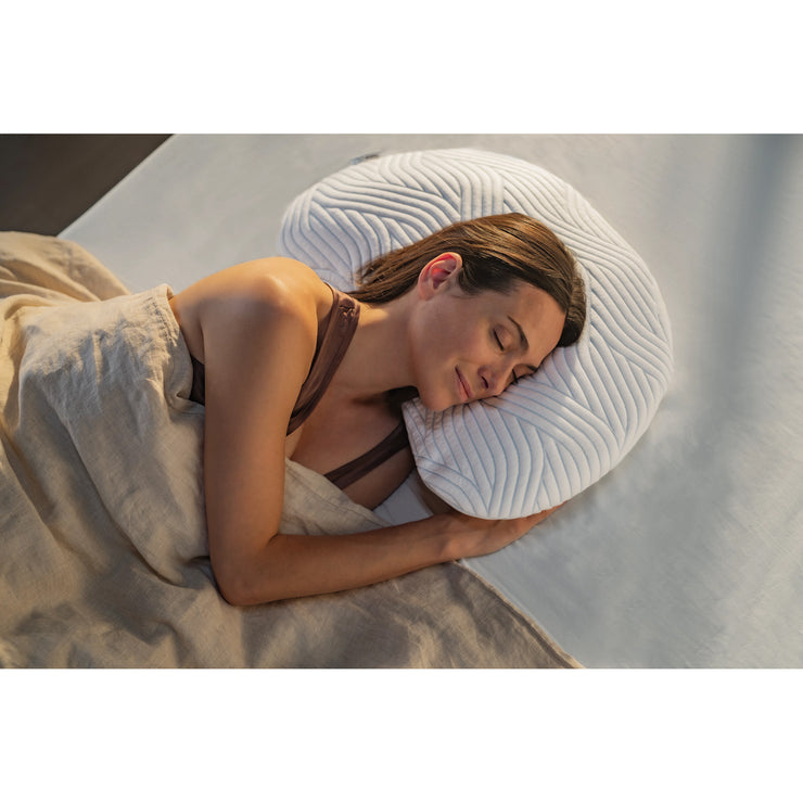 Tempur Sonata -tyynyssä on oivallinen muotoilu, jonka ansiosta nukut aina oikeassa asennossa.