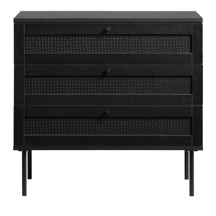 Pensacola-laatikosto, musta. 3-laatikkoisen lipaston laatikoiden etulevyissä on yksityiskohtana polyrottinki. Mustat metallijalat.