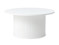 Nola-sohvapöytä valkoisena. Pöytälevyn halkaisija 90 cm.