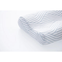 Helppohoitoisessa Tempur Original -tyynyssä on täysin uudistunut hengittävä 3D-kuvioitu Smart Cool-päällinen.