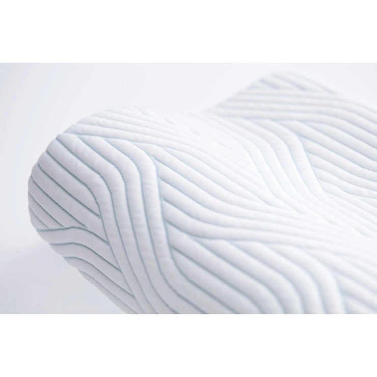 Helppohoitoisessa Tempur Original -tyynyssä on täysin uudistunut hengittävä 3D-kuvioitu Smart Cool-päällinen.