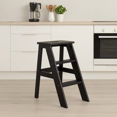 Musta Aino-porrasjakkara. Stailattu visualisointi.