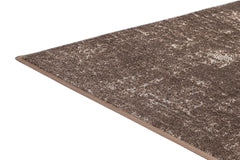 Basaltti-matossa on kaunis ja elävä nukkapinta. Kuvassa on ruskea Basaltti-nukkamatto.