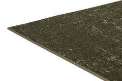 Basaltti-matossa on kaunis ja elävä nukkapinta. Kuvassa on tummanvihreä Basaltti-nukkamatto.