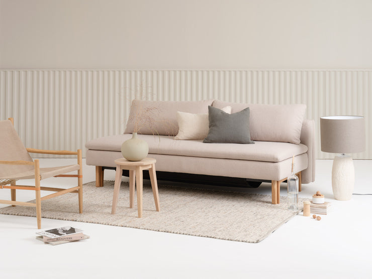 Beige Daily-vuodesohva Ponza 25 -verhoilukankaalla.